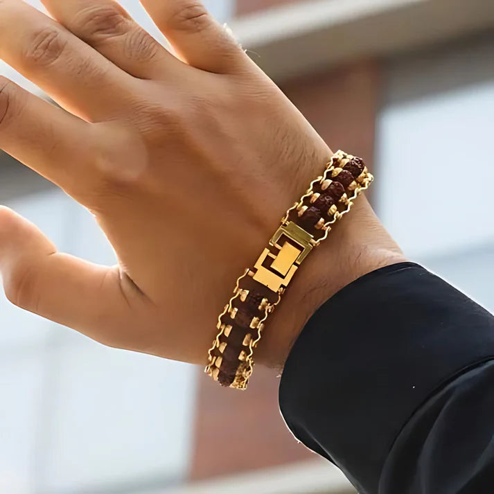 🕉️Genuine Paanch Mukhi Rudraksha Bracelet With 18k Gold Plating.