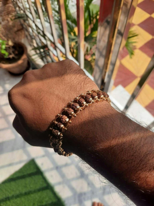 Genuine Paanch Mukhi Modern Rudraksha Bracelet With Gold Plating.